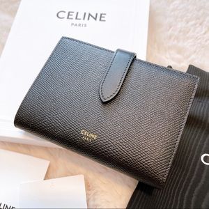 CELINE MEDIUM STRAP WALLET IN GRAINED CALFSKIN